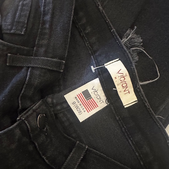 Ripped Mom Jeans - Picture 2 of 3